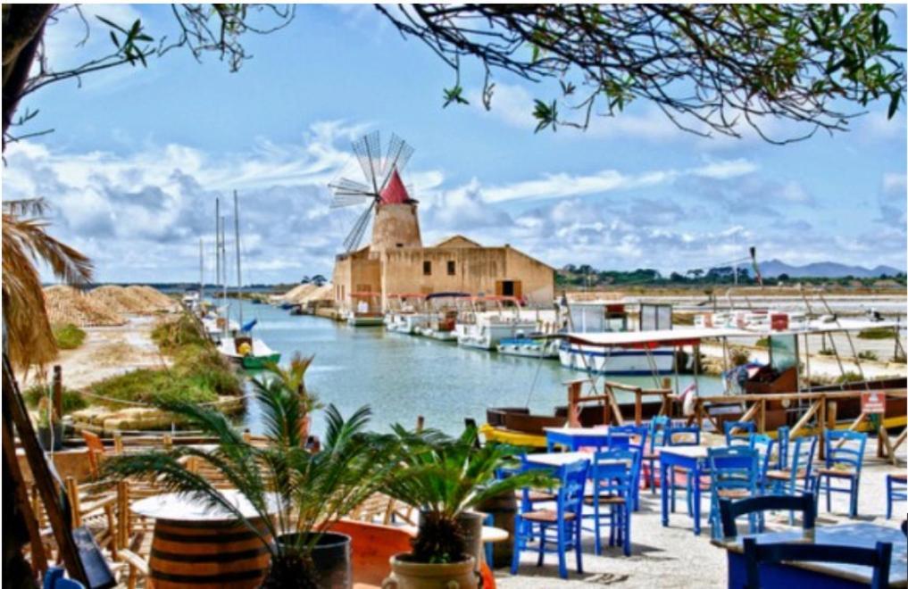 Be Mediterraneo, In Centro Sul Mare - In The Center Beach Front - 80 Mq Trapani Kültér fotó