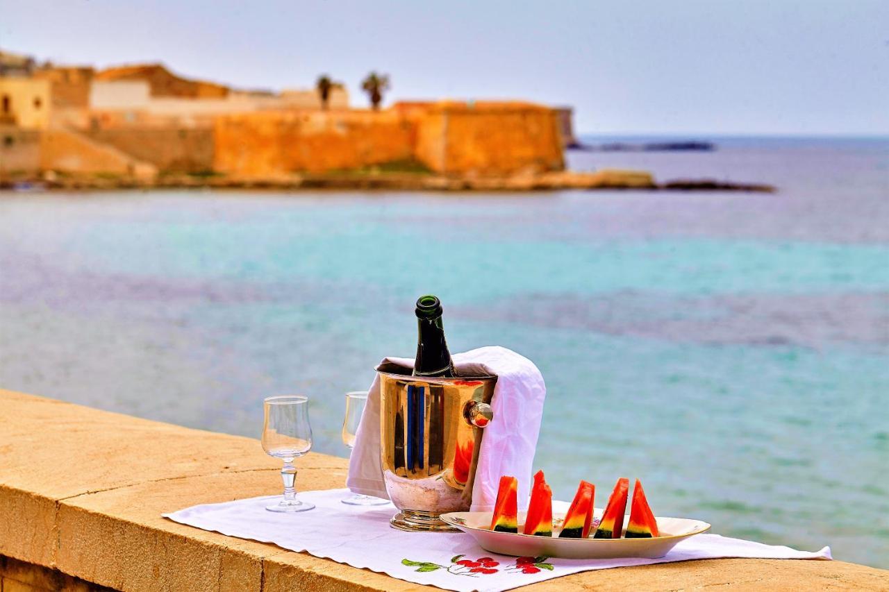 Be Mediterraneo, In Centro Sul Mare - In The Center Beach Front - 80 Mq Trapani Kültér fotó